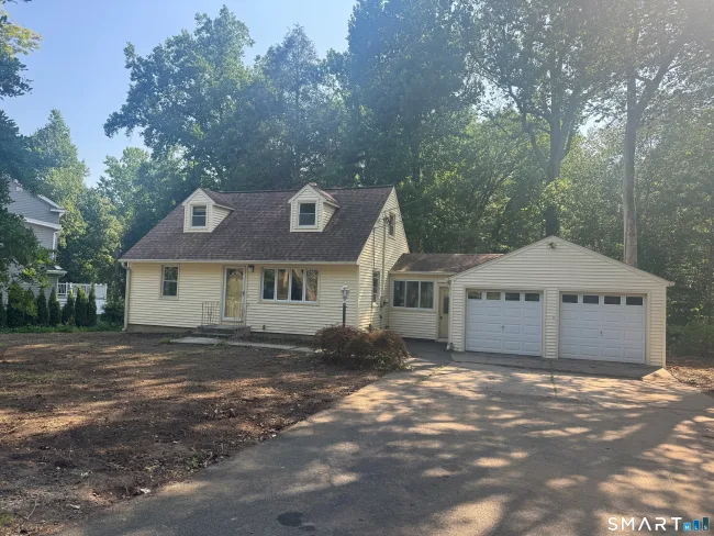 225 Winnepoge Drive, Fairfield, CT