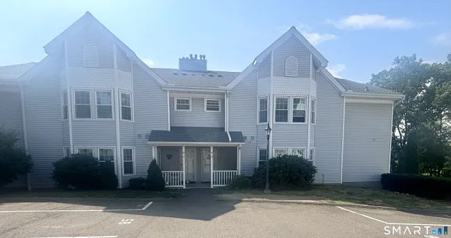 20 Woodhill Road #20