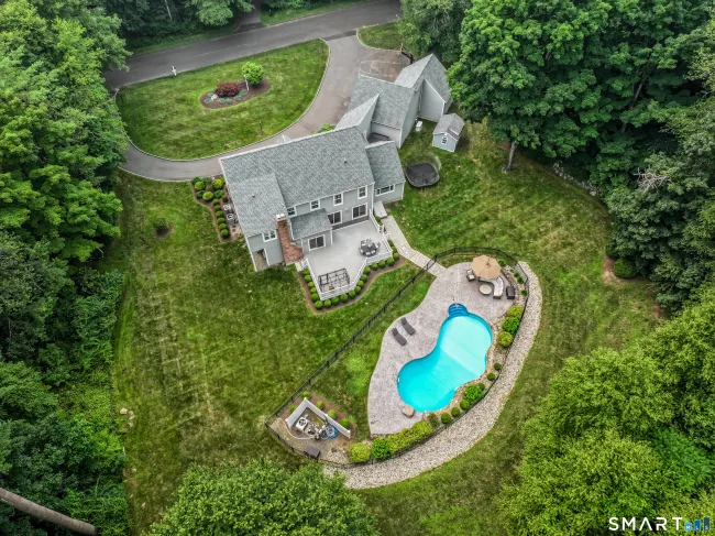9 Hidden Brook Drive, Brookfield, CT
