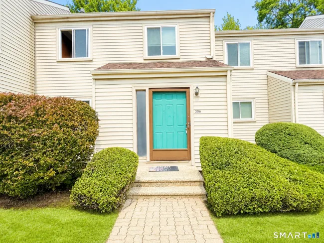 306 Village Drive #306