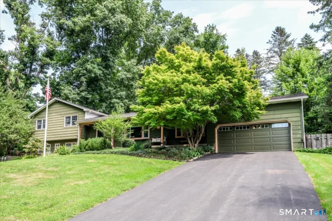 16 Pinewood Shores