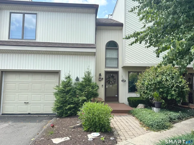 12 Spindle Hill Road #8G