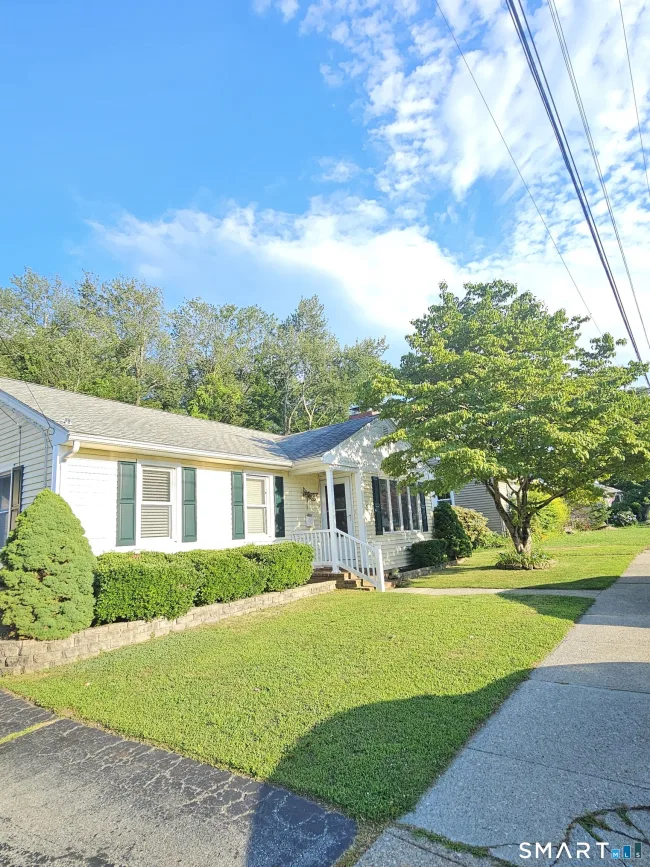 54 Woodrow Avenue