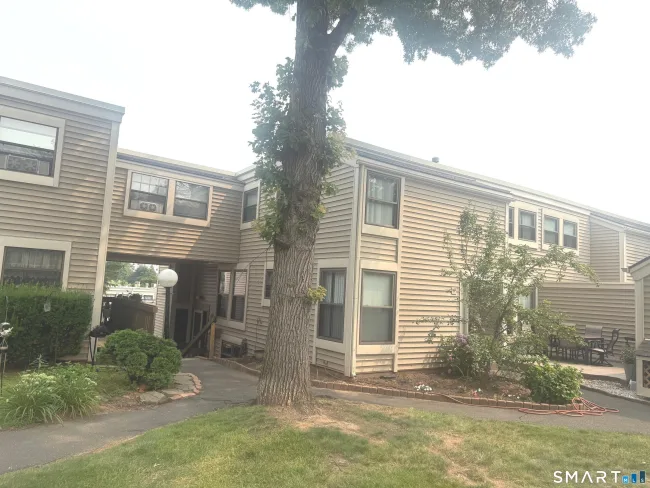 6 Stevens Place #6