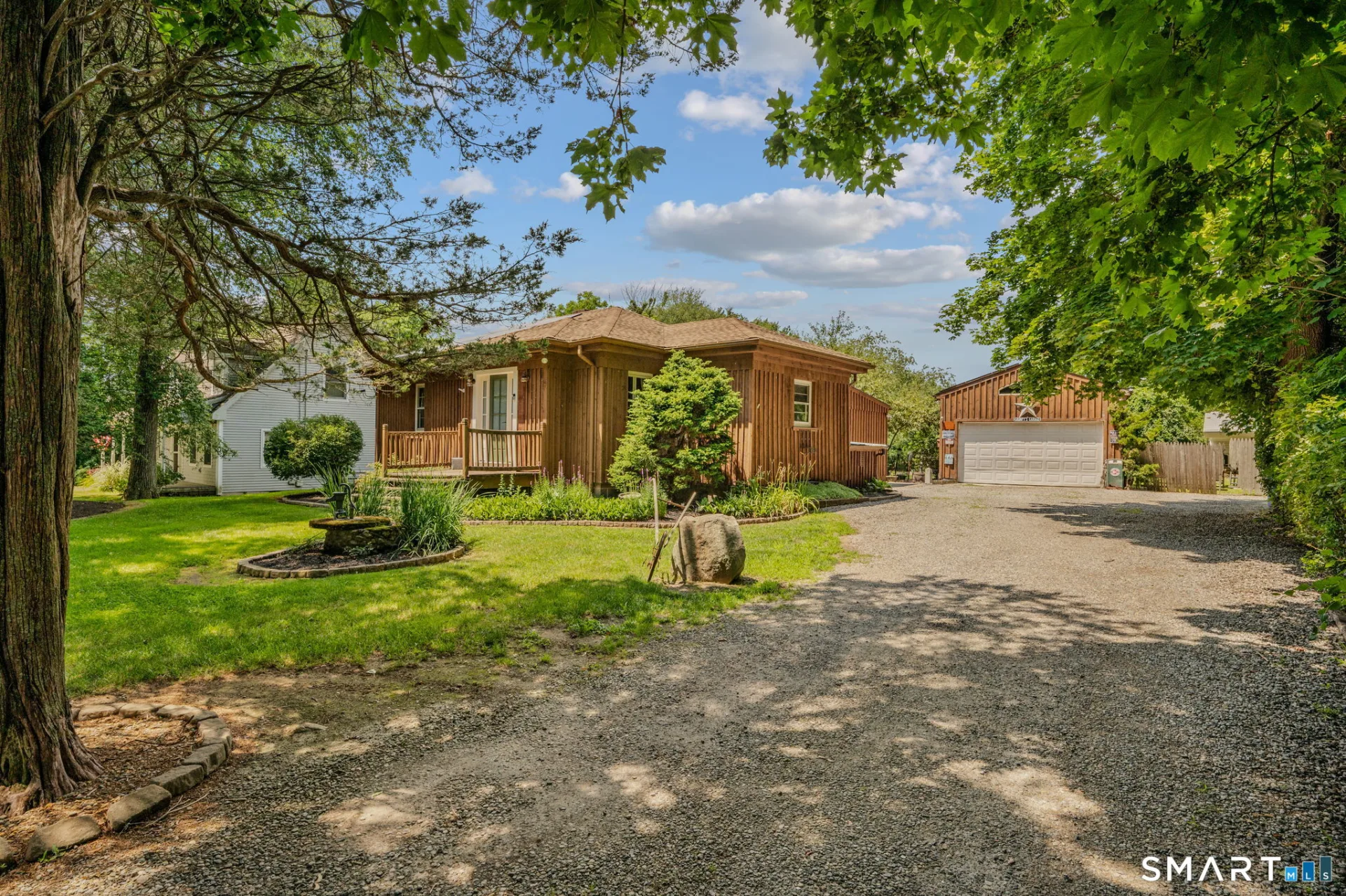 21 Goshen Road, Waterford, CT
