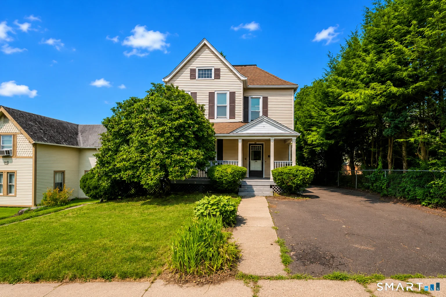 32 Elm Street, Bristol, CT