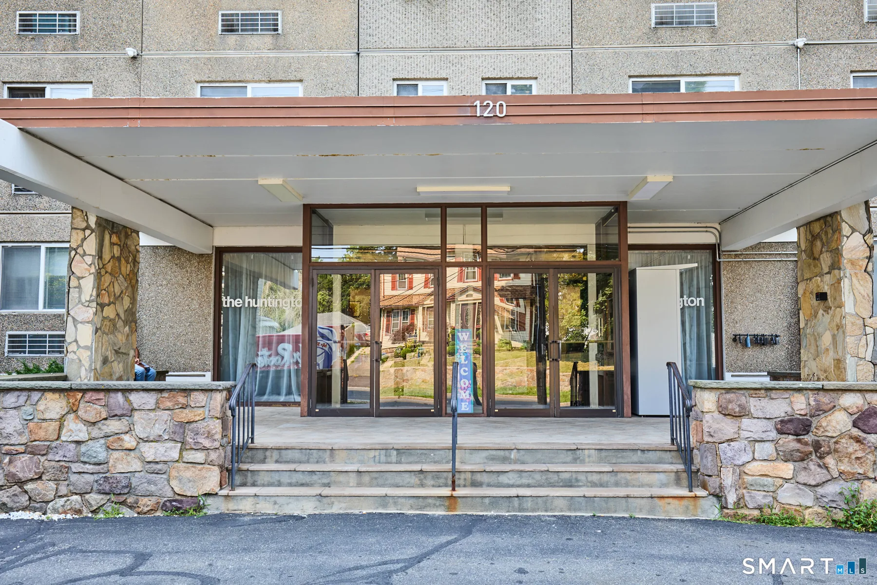 120 Huntington Turnpike #905, Bridgeport, CT