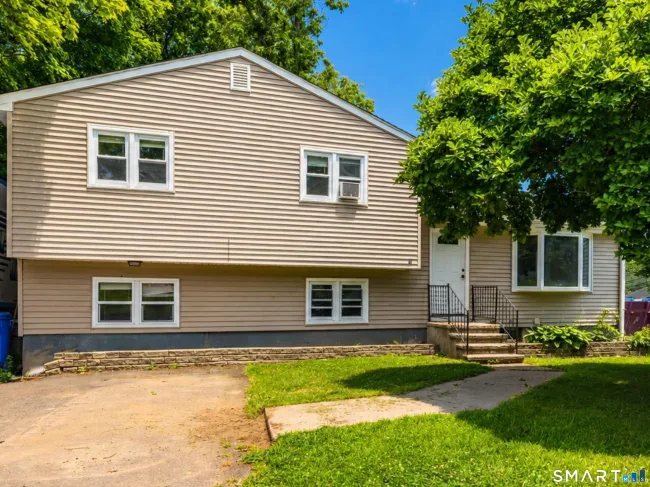 57 Glen Eagle Drive