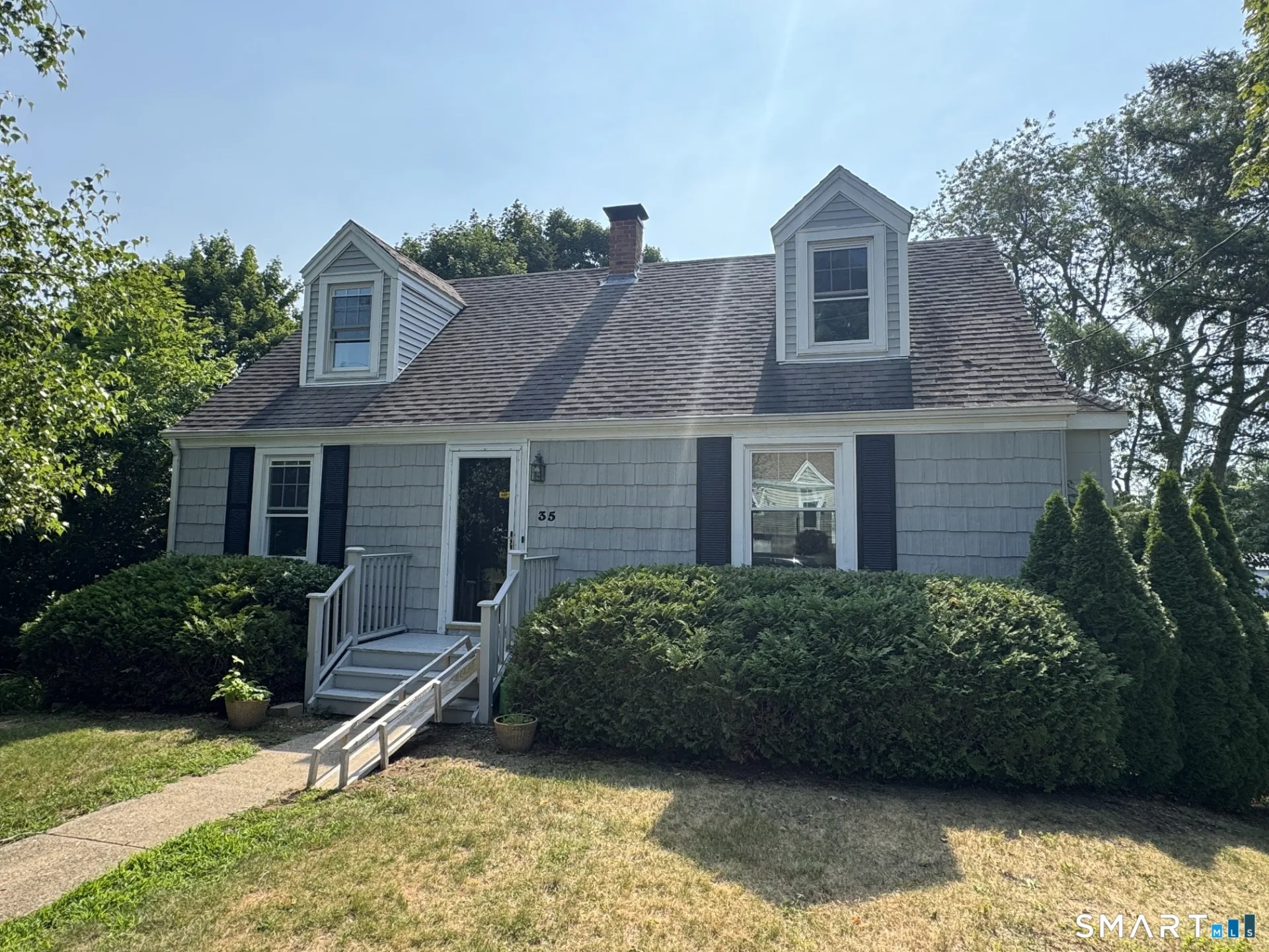 35 Flyers Drive, Norwich, CT