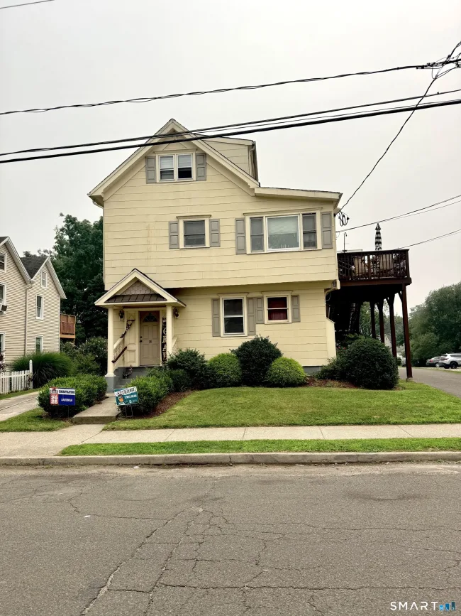 16 Cleveland Street