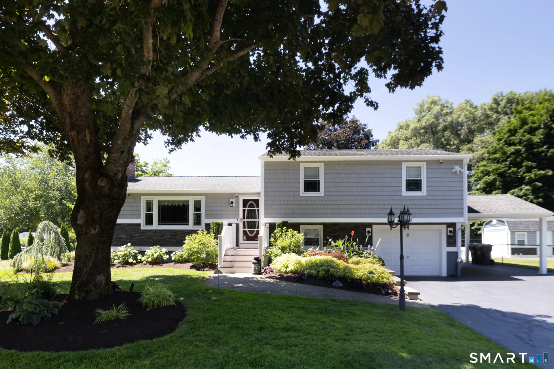 2 Woodridge Court, Southington, CT