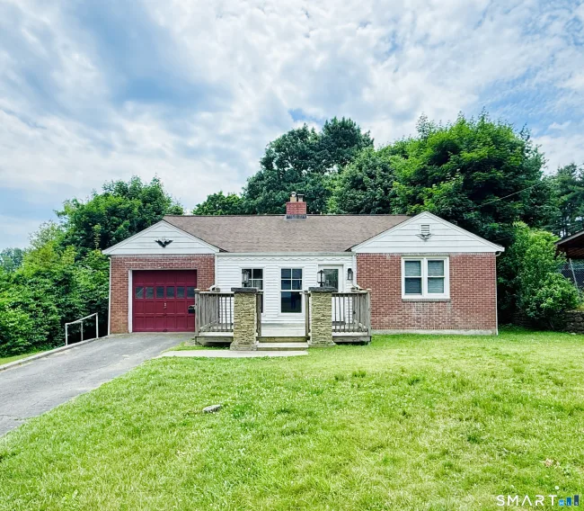 112 Ochsner Place