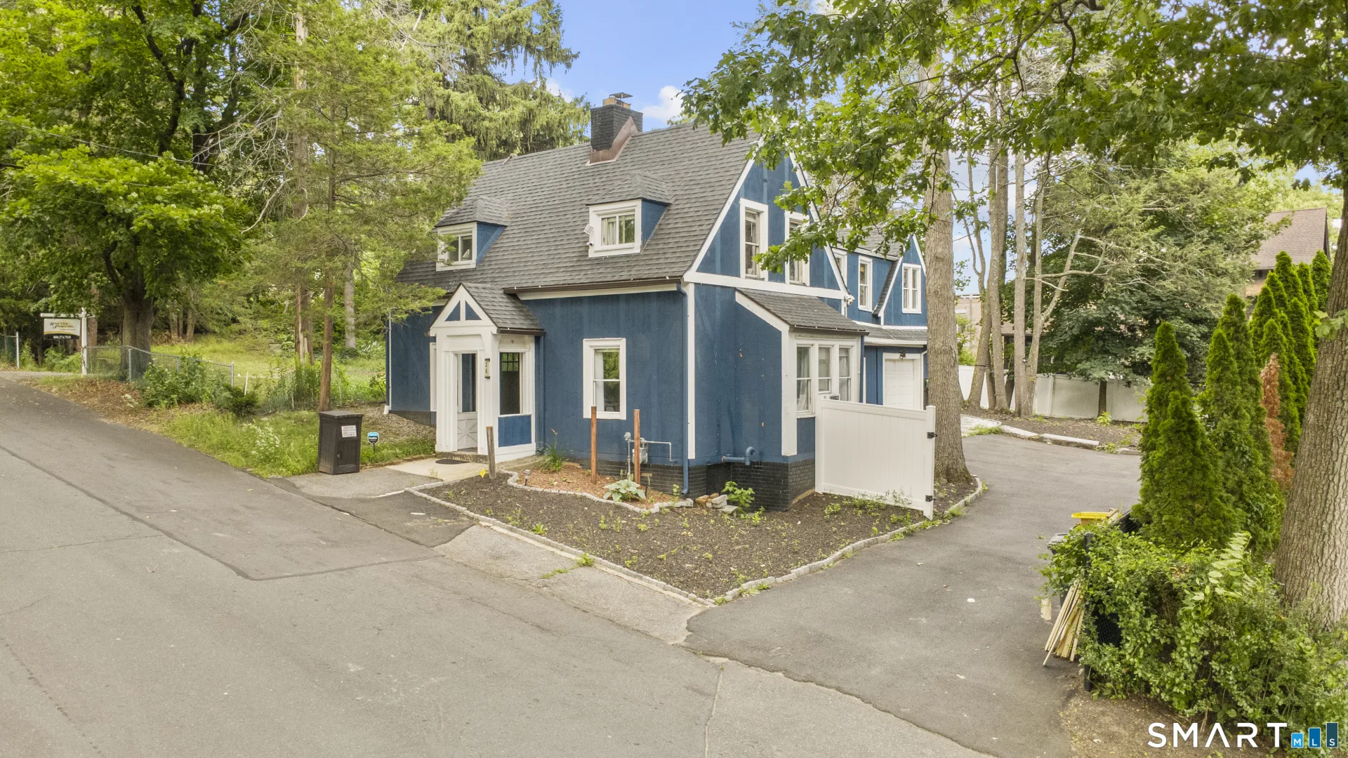 26 Trowbridge Street, Waterbury, CT