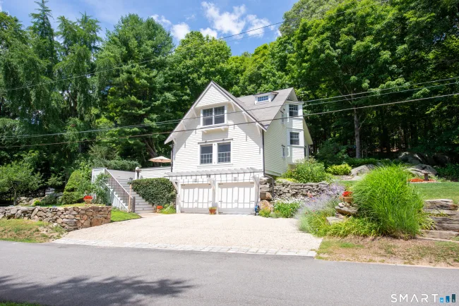 106 Meadow Woods Road