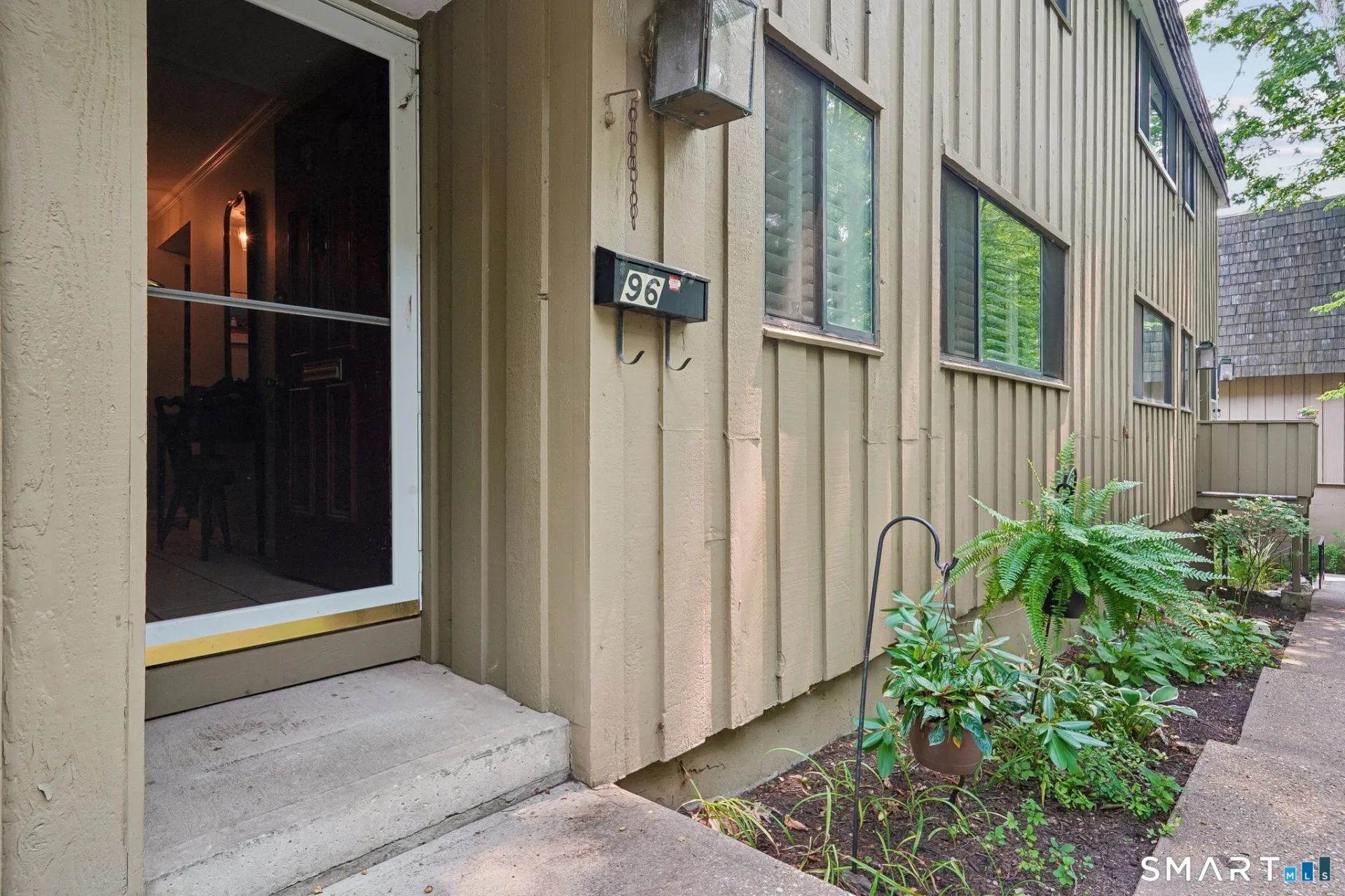 96 Ledgebrook Drive #96, Norwalk, CT