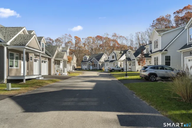 9 Ivy Hill Road #9