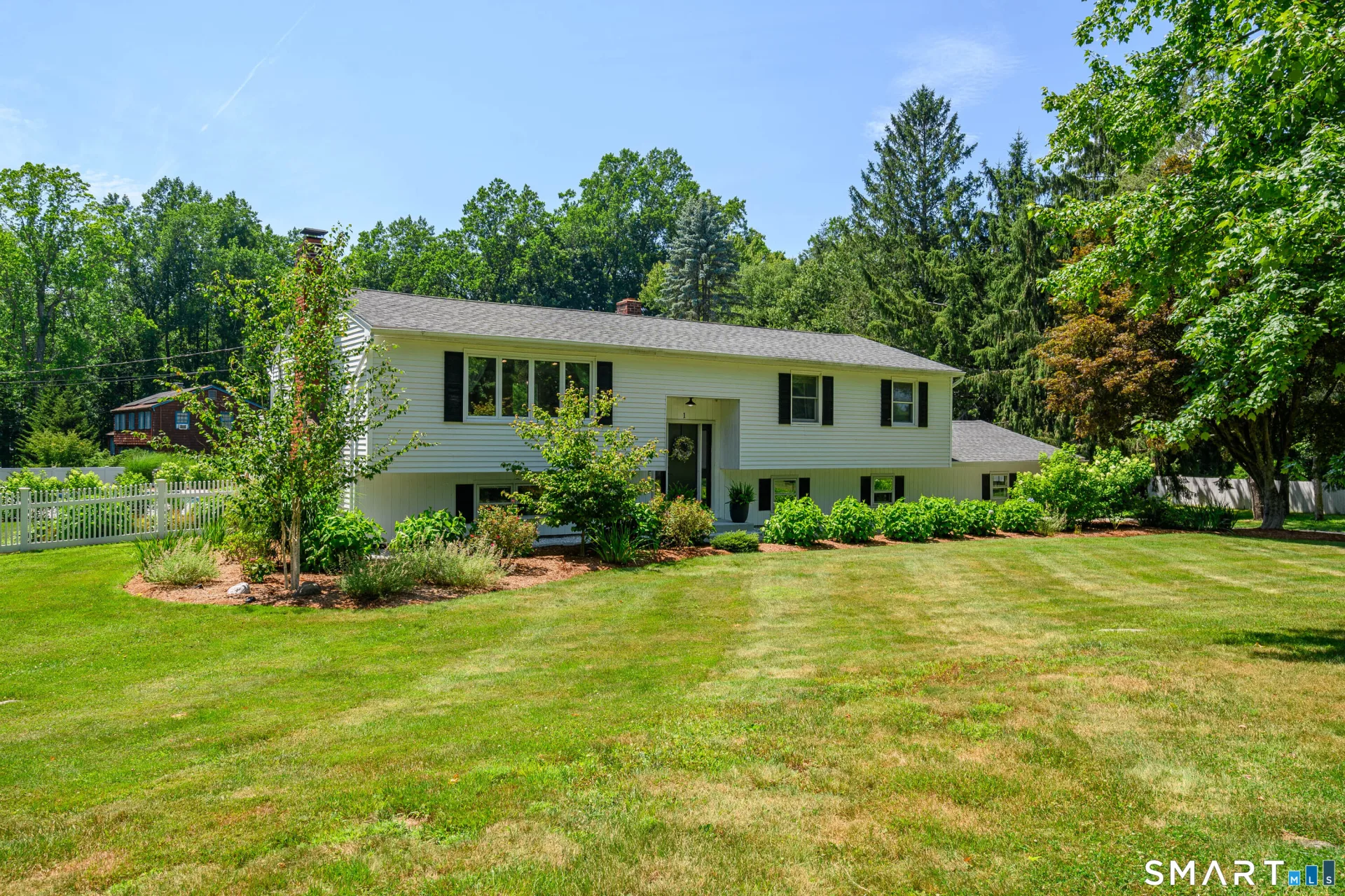 1 Brookwood Drive, Newtown, CT