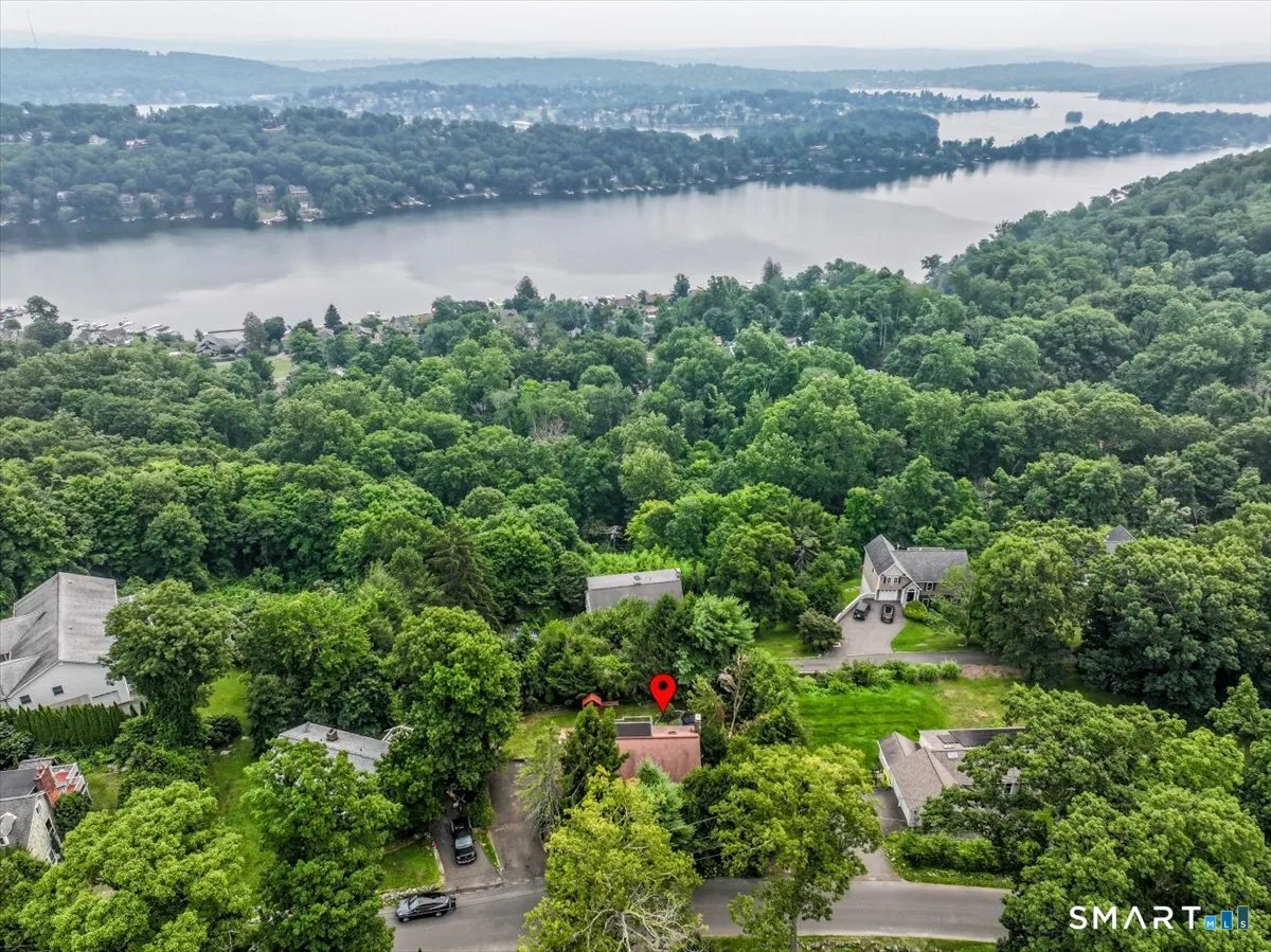 12 Dick Finn Road, New Fairfield, CT