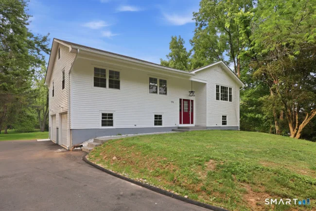 751 West Avon Road