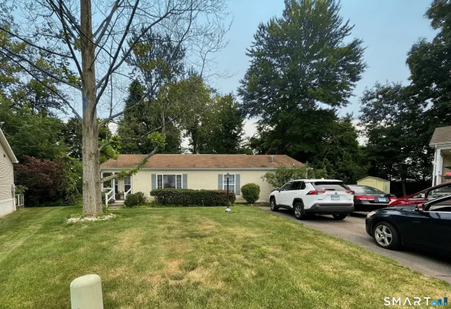 13 Laurel Circle, East Windsor, CT