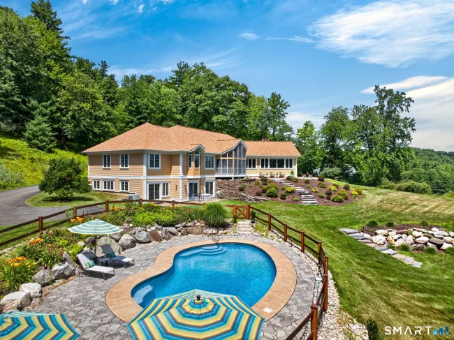 9 Reed Hill Road