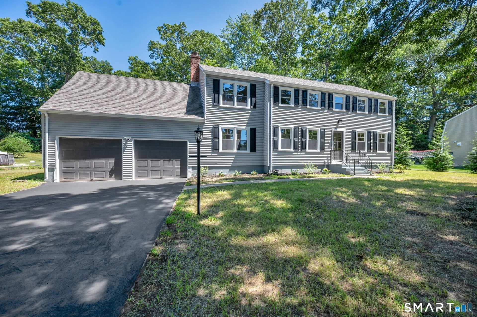 22 Trumbull Road, Waterford, CT