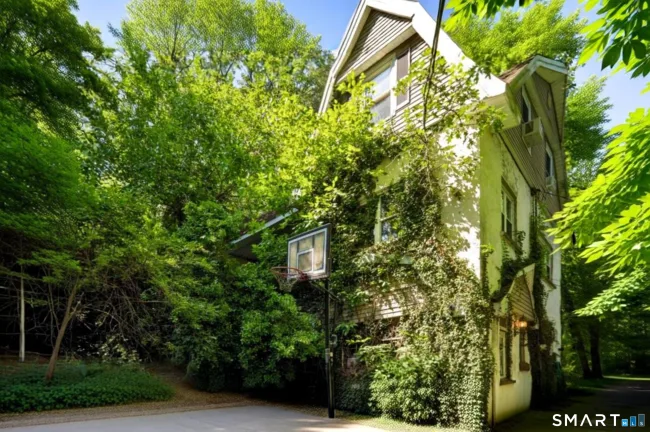 180 Fresh Meadow Lane, Milford, CT