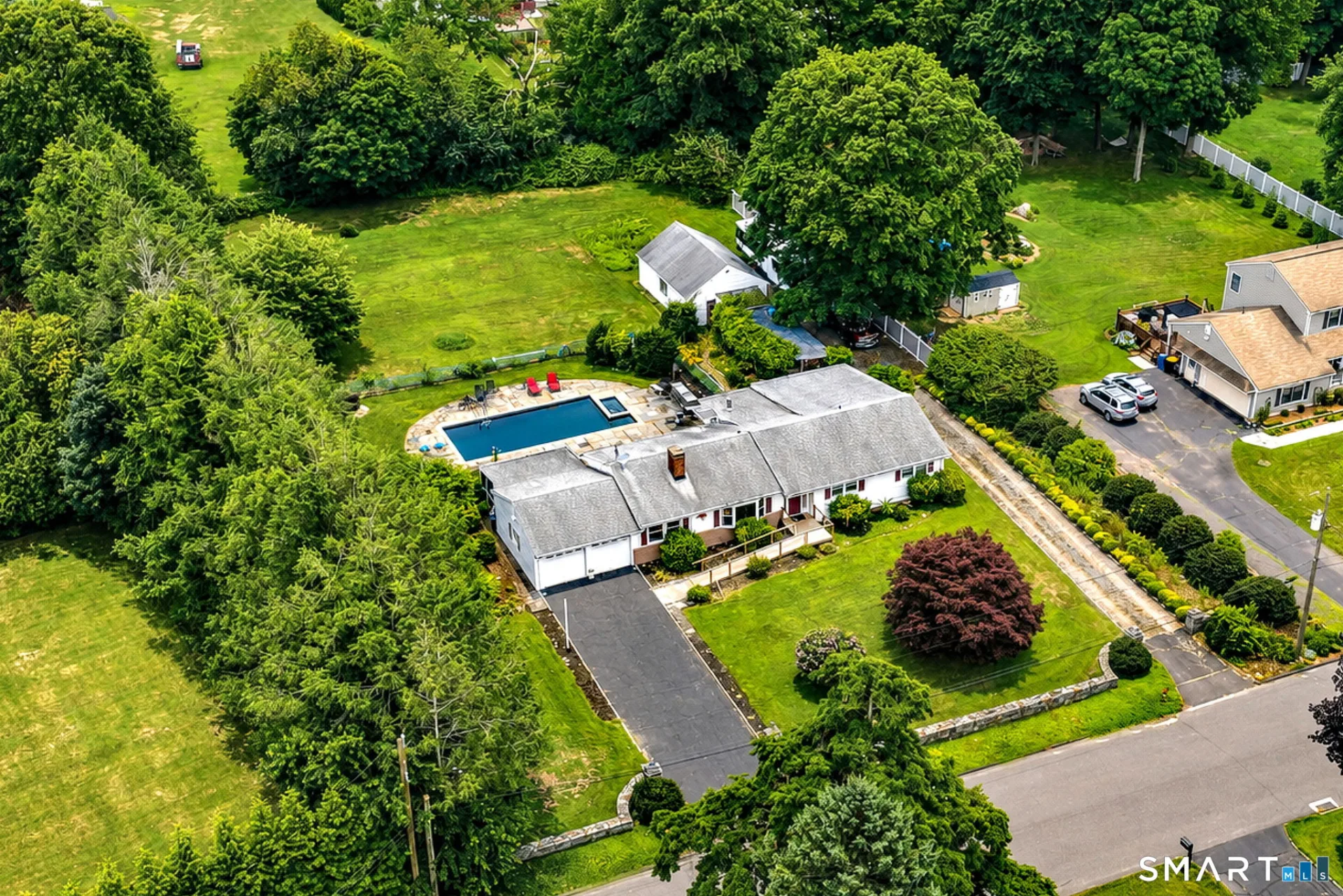 52 Lauderdale Drive, Trumbull, CT