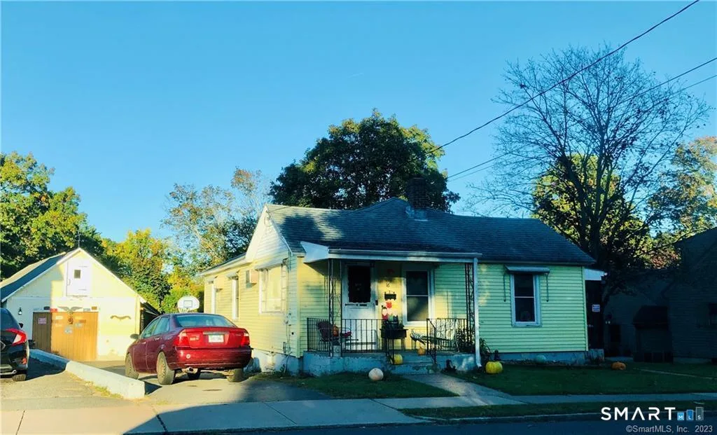 16 Homestead Street, Manchester, CT