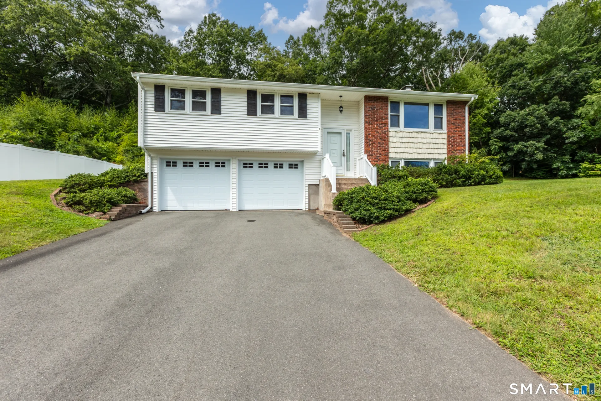8 Geraldine Drive, Ellington, CT