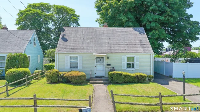 11 Redfield Road, Fairfield, CT