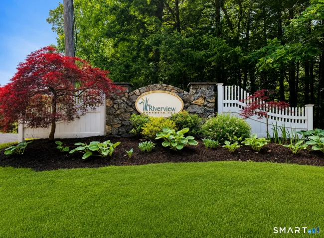 11 Trout Brook Circle #11