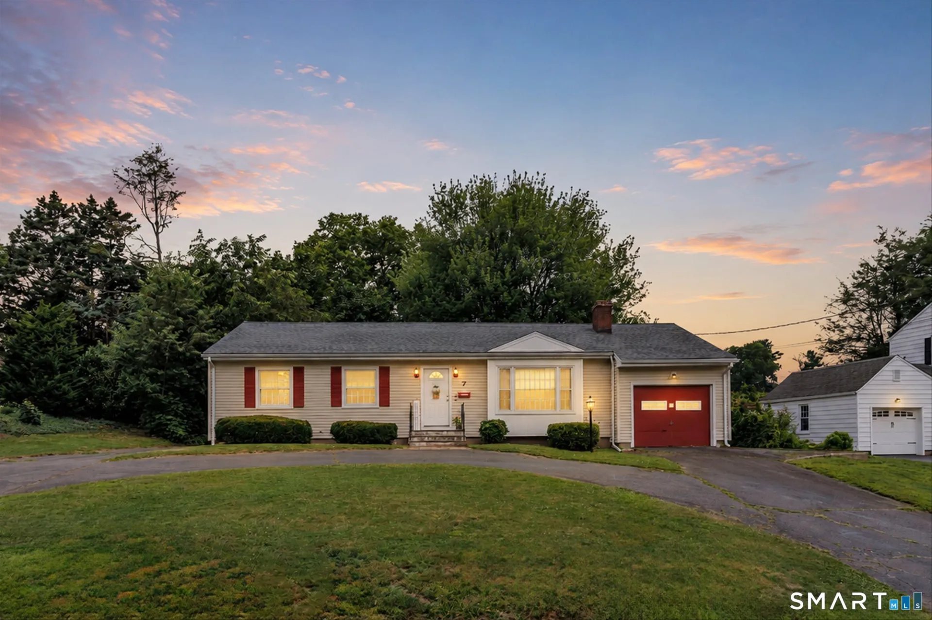 7 Thorburn Avenue, Trumbull, CT