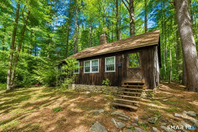 12 Pinehurst Road, Hartland, CT