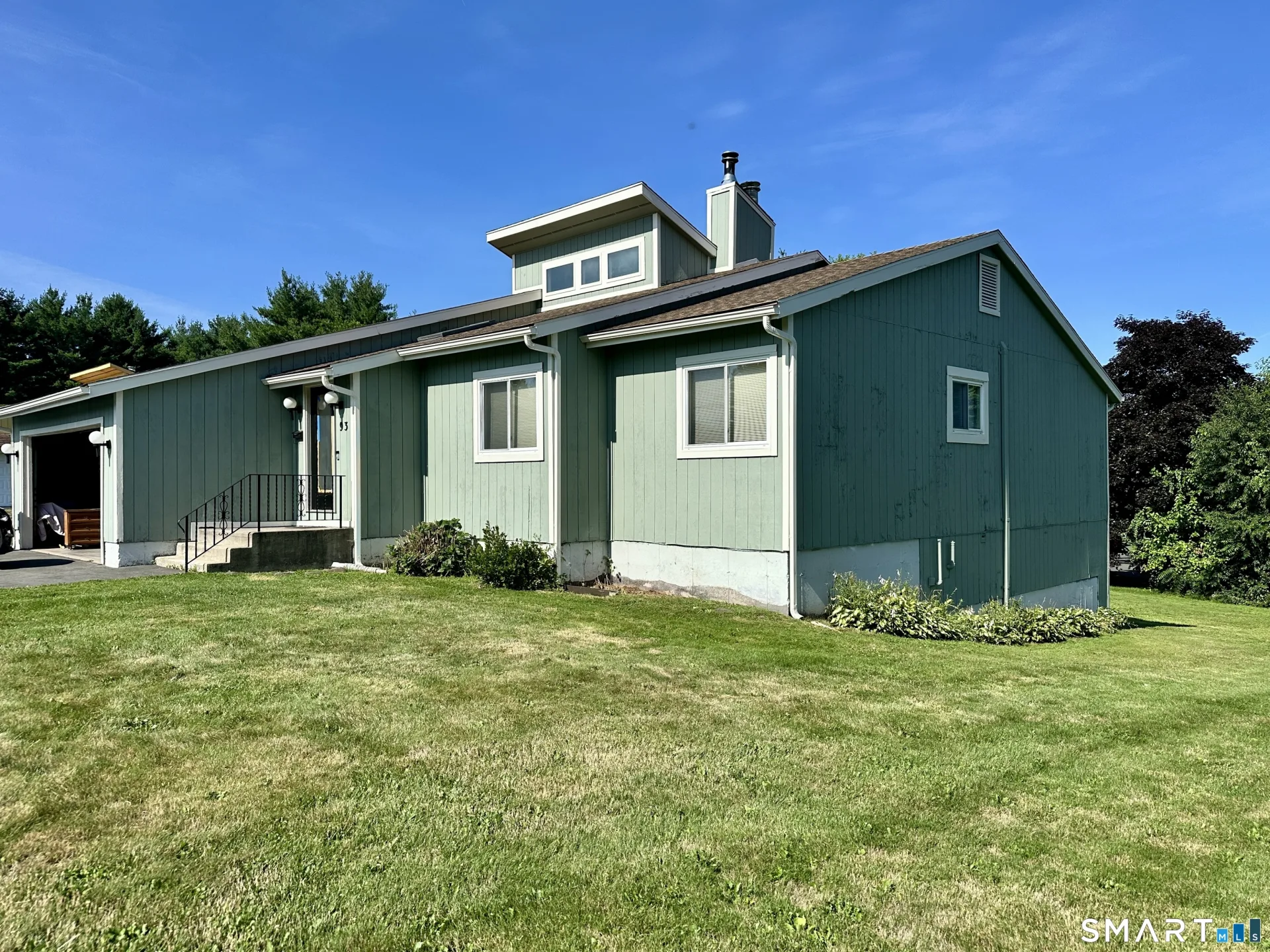 93 Woodland Avenue, Bloomfield, CT
