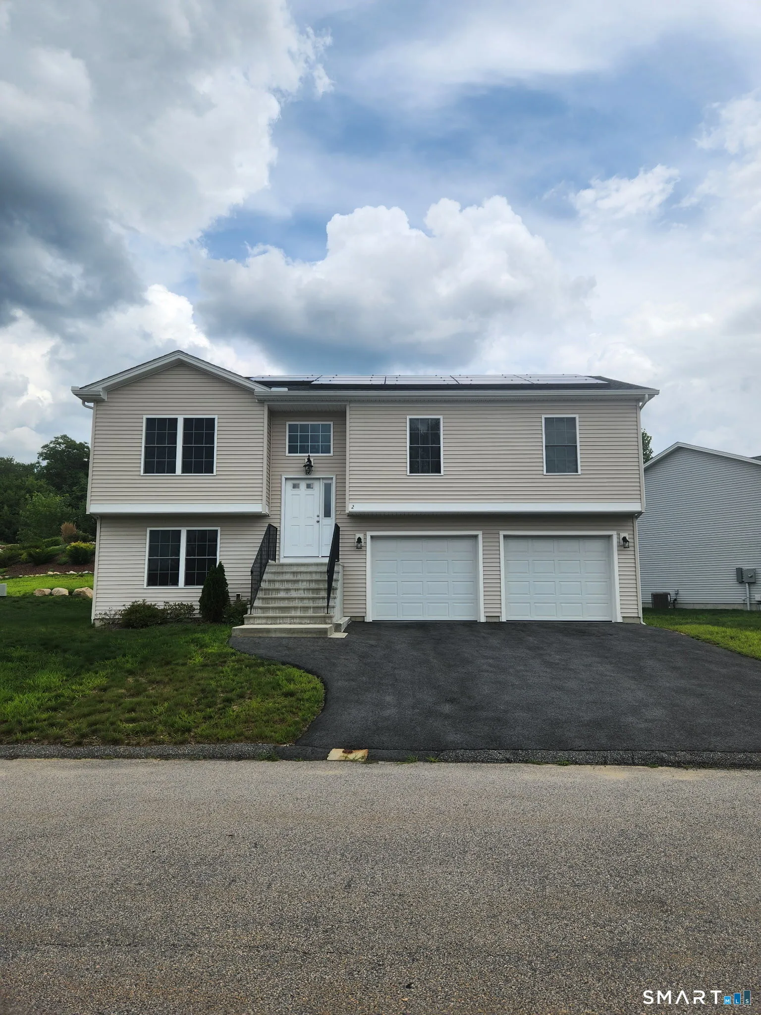2 Julian's Circle, Sterling, CT