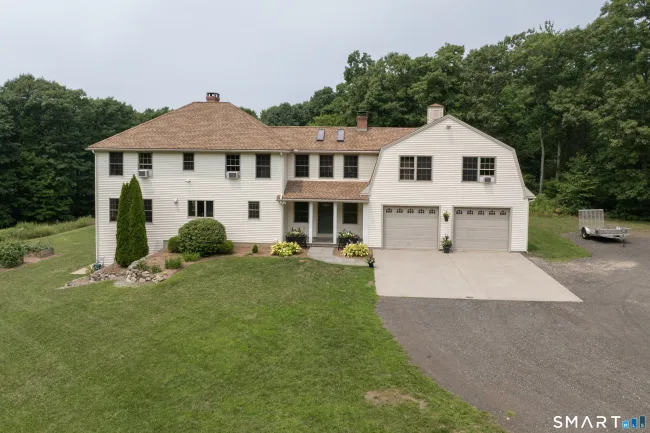 13 Woodridge Drive, Barkhamsted, CT