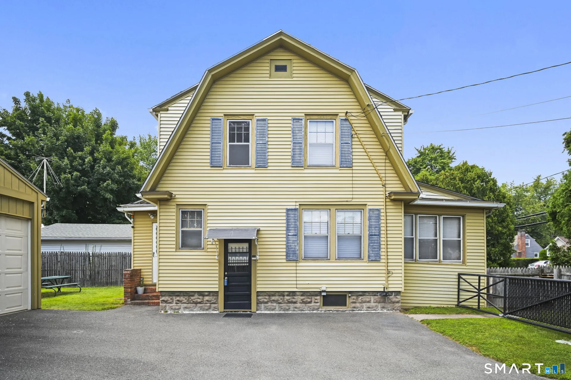 15 Bina Avenue, Windsor, CT