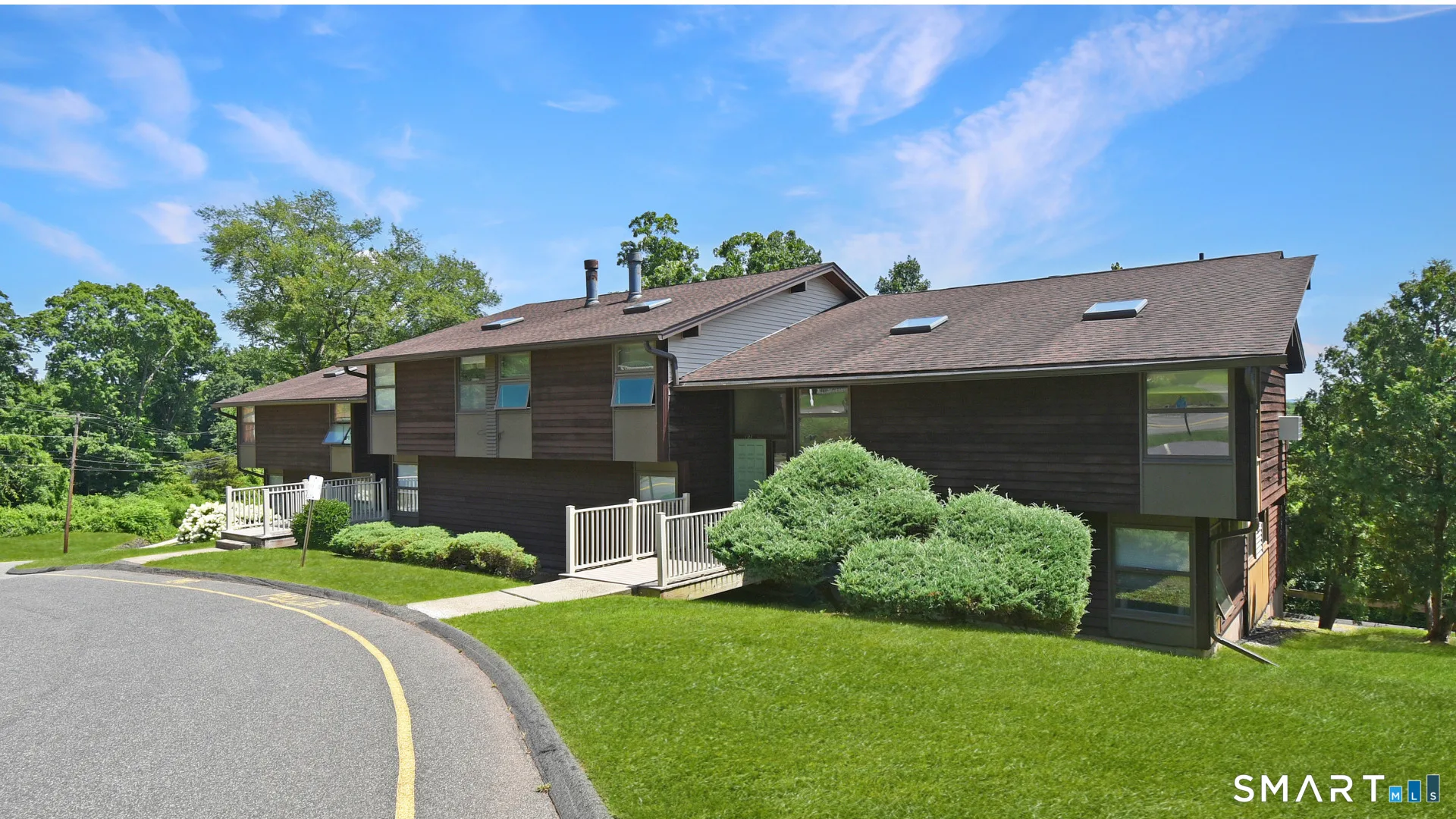 121 Country Squire Drive #B, Cromwell, CT
