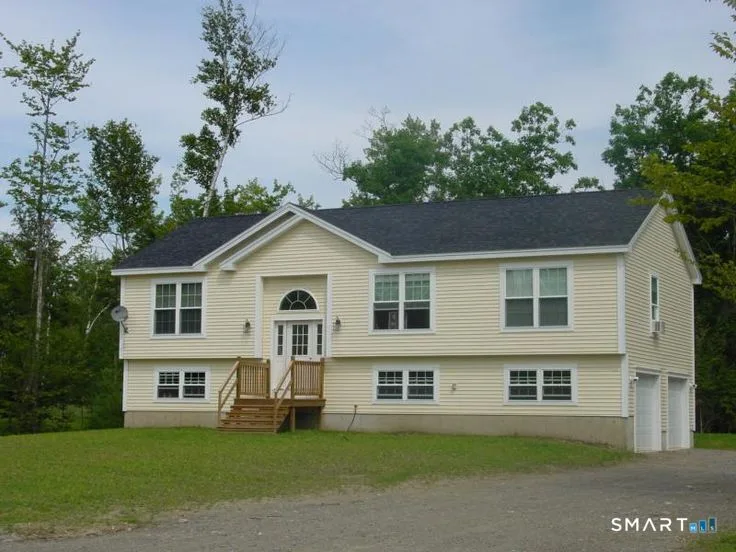 15 Old Oak Road, Norwich, CT