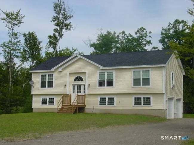 15 Old Oak Road, Norwich, CT
