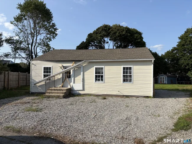 16 Utica Court