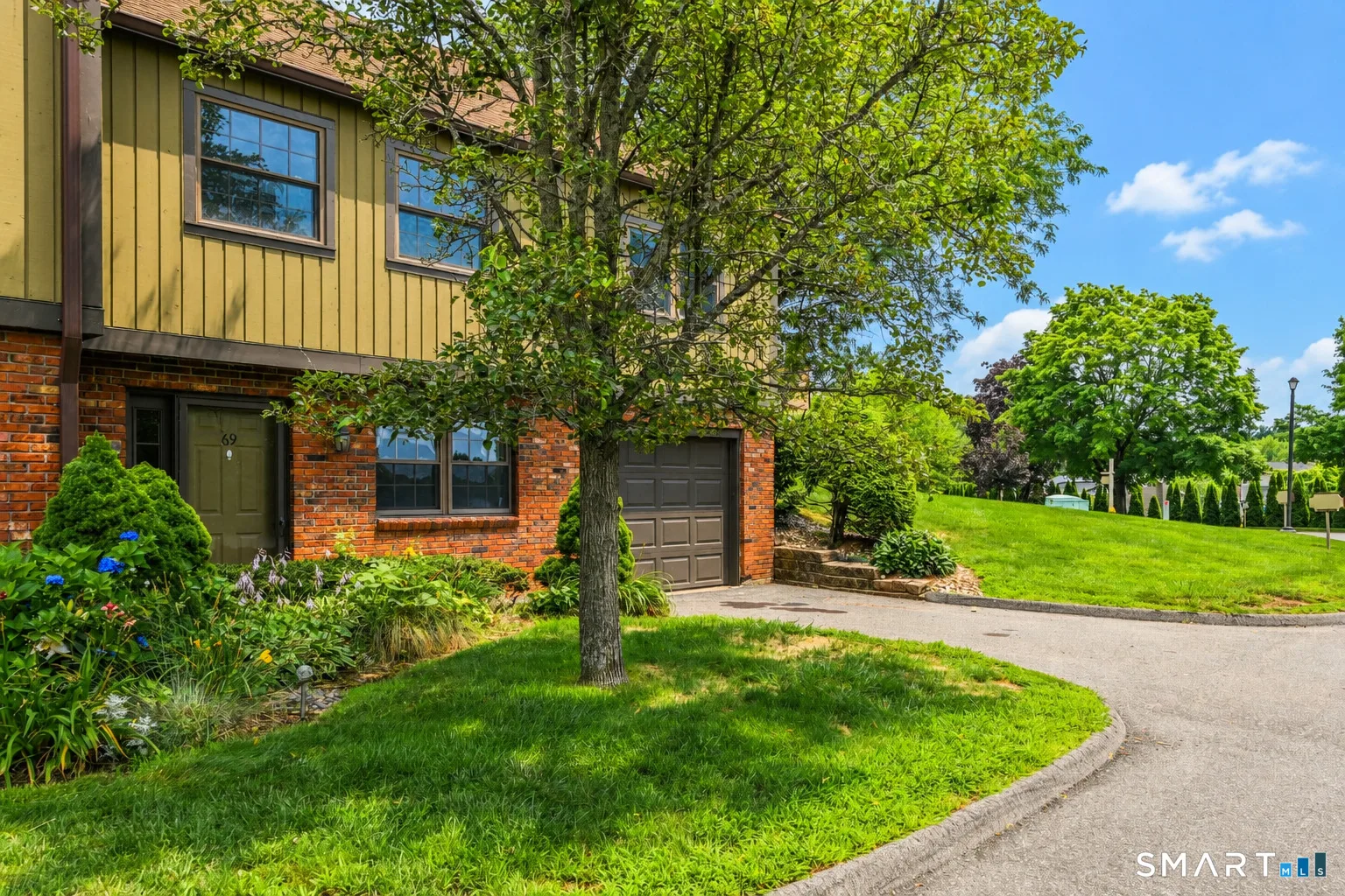69 Mattabasset Drive #69, Meriden, CT