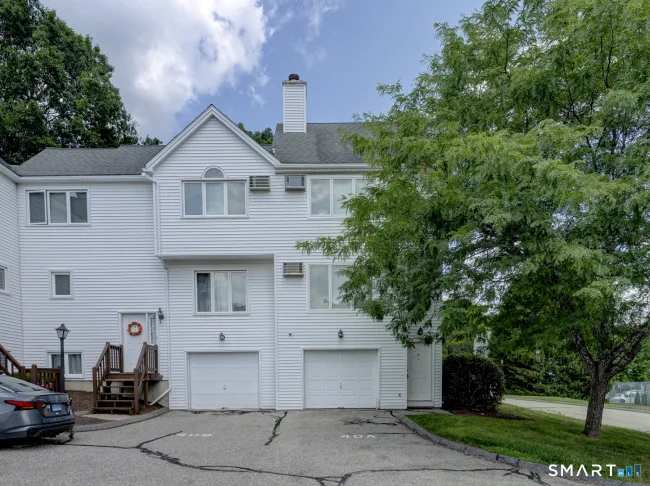40 Eastbrook Heights #A