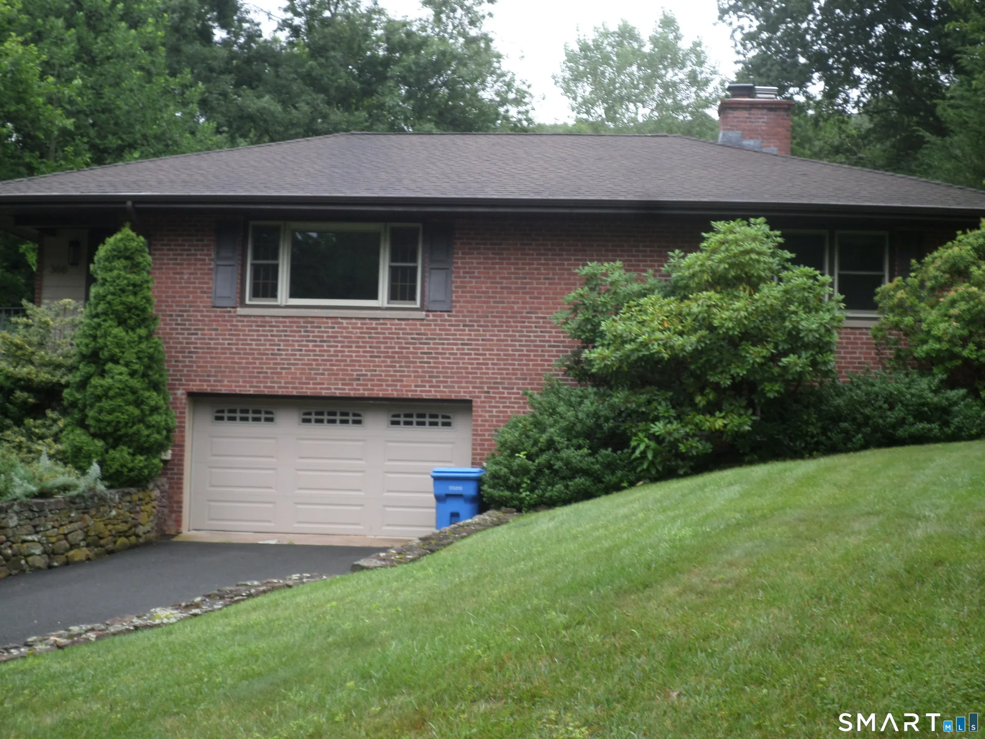 366 West Woods Road, Hamden, CT
