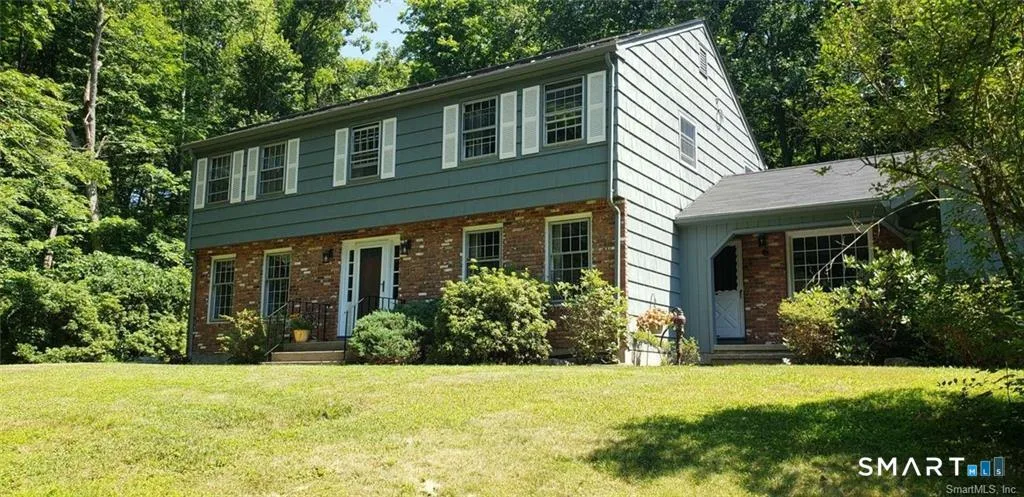 50 Deerfield Drive, Easton, CT