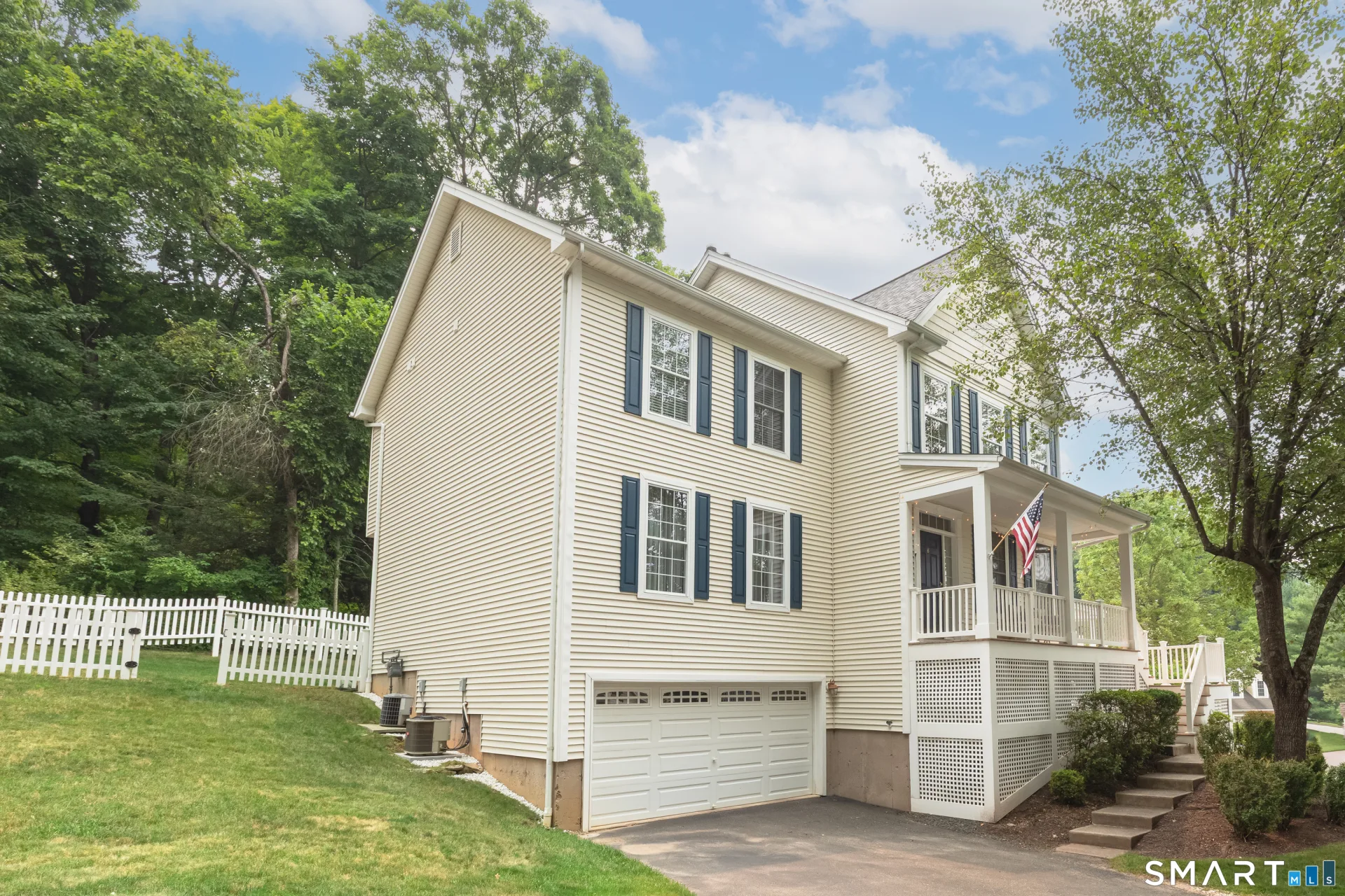 8 Minuteman Circle #8, Southbury, CT