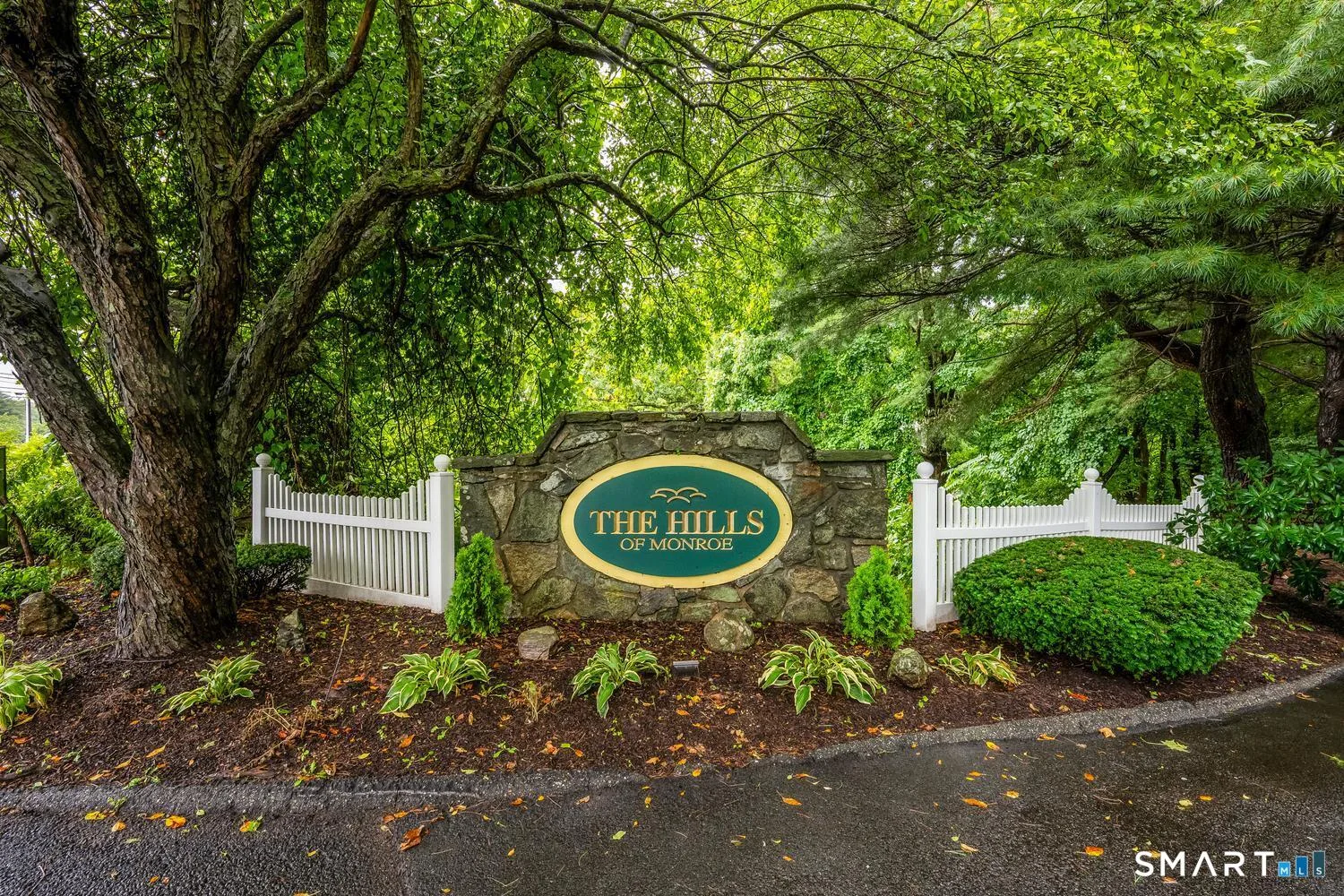 215 Windgate Circle #E, Monroe, CT