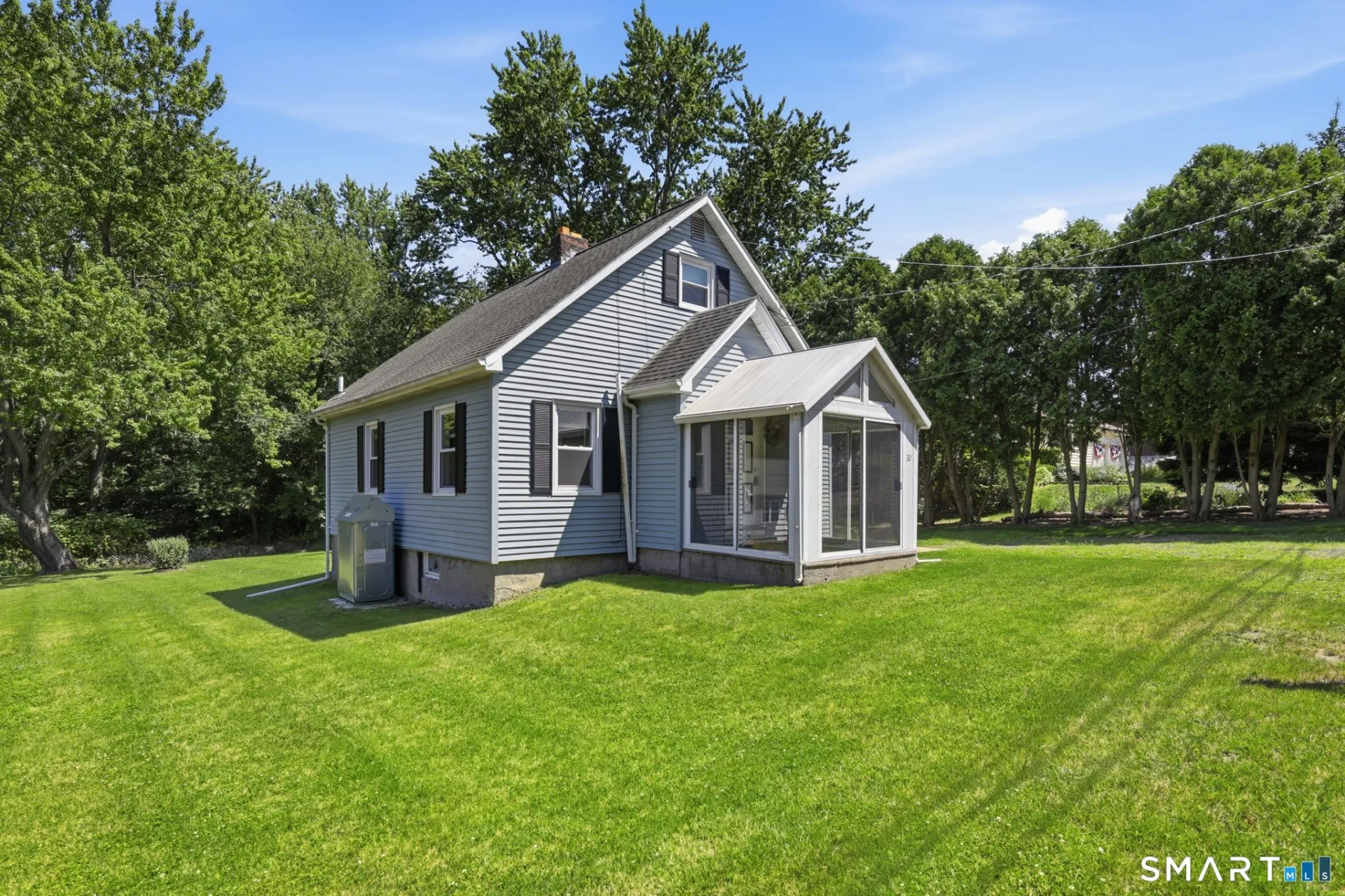 32 Dickerman Avenue, Windsor Locks, CT