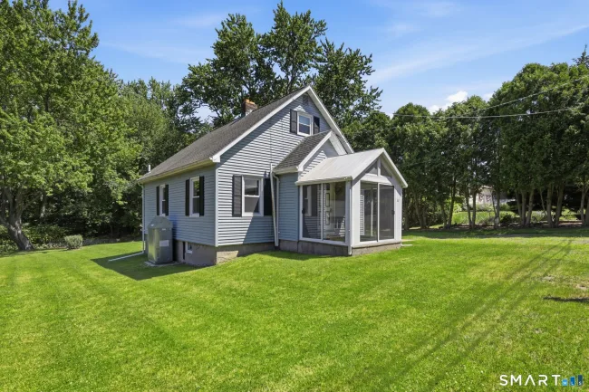 32 Dickerman Avenue